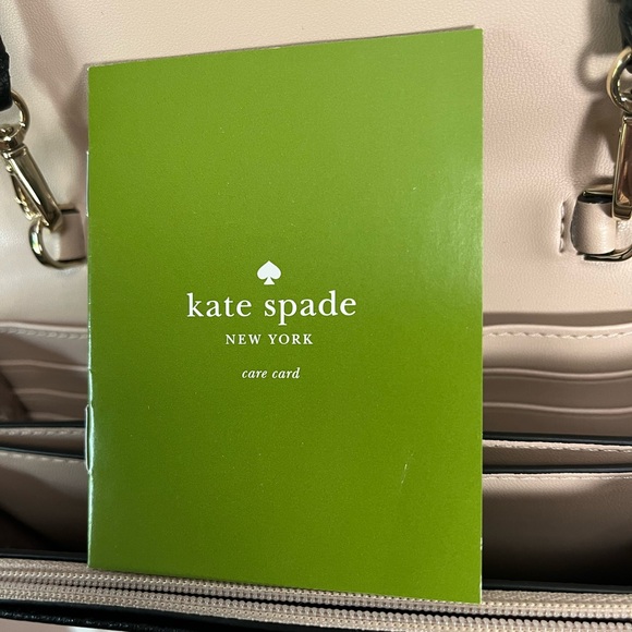 ✨💎Kate Spade 💎✨Summer Ward Place Black with Creamy Pink Details woc crossbody - Picture 4 of 8